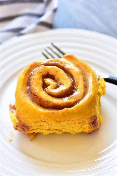 Pumpkin Cinnamon Rolls - Life In The Lofthouse