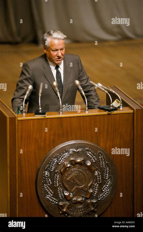 Boris yeltsin moscow 1991 hi-res stock photography and images - Alamy