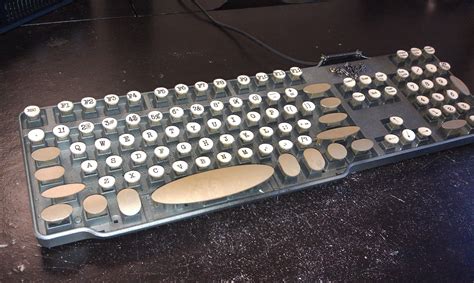 Nerd Rendezvous: Steampunk Keyboard Mod