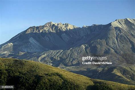 Mount St Helens National Volcano Monument Photos and Premium High Res ...