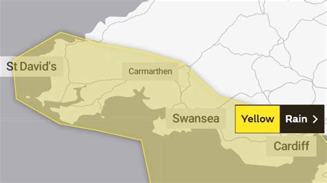 Wales weather: Flood risk as Met Office issues rain warning - BBC News