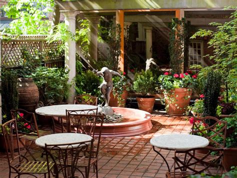 Mediterranean-Style Garden | Amber Freda | HGTV