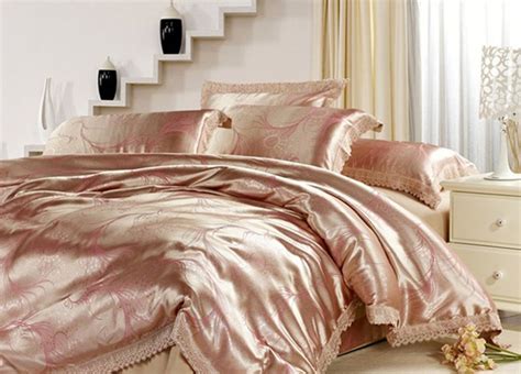 Gold queen luxury christmas bedding set satin comforter sets bedspreads ...