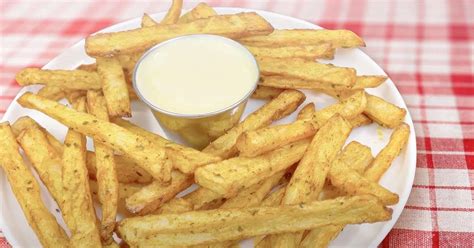 Frites au four : la recette maison croustillante