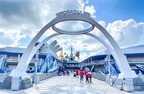 An Interactive Part of Tomorrowland Has Returned to Disney World ...