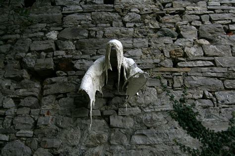 Ghost sculptures in the castle of Vezio, Italy (12 photos) | STREET ART UTOPIA