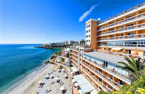 6 Hoteles en Nerja en Primera Línea de Playa