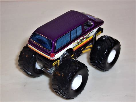 Boogey Van CUSTOM BUILT Hot Wheels MONSTER JAM TRUCK MONSTER TRUCK 1/64 | #1857657601