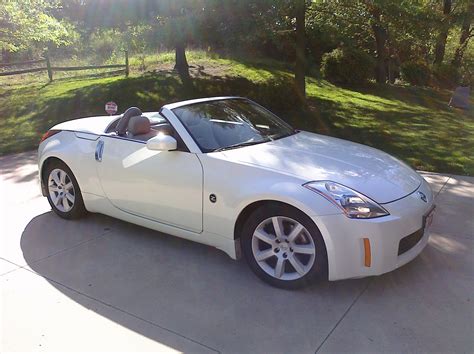 Nissan 350z Convertible - reviews, prices, ratings with various photos