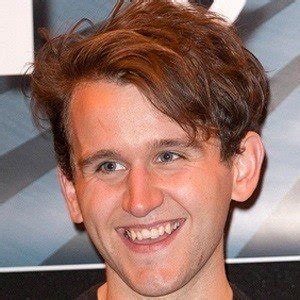 Harry Melling - Bio, Facts, Family | Famous Birthdays