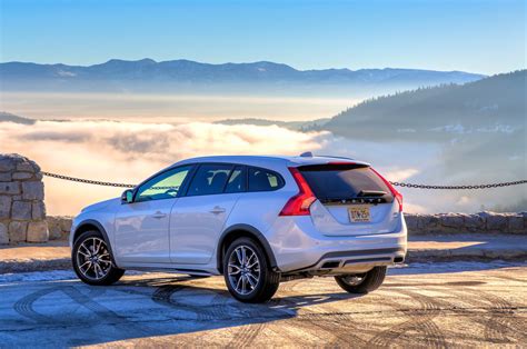 2015 Volvo V60 Cross Country Review