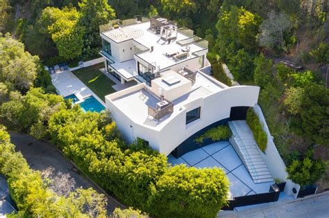 Inside Brooklyn Beckham and Nicola Peltz’s $10.5M Beverly Hills mansion ...