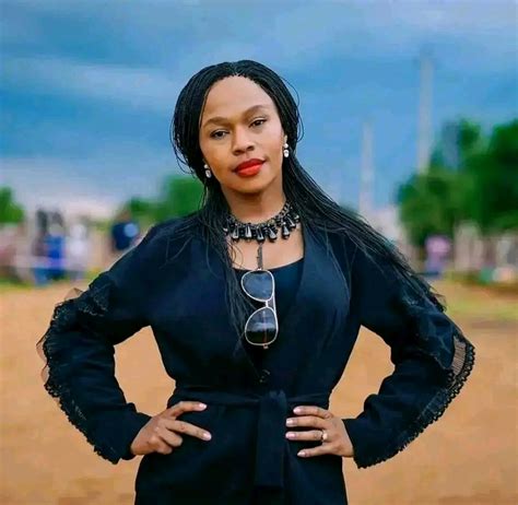 Sindi Dlathu Biography: Net Worth, Age, Salary, House, Husband and Career