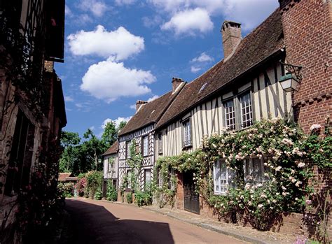 Découvrez Gerberoy (Oise), l’un des Plus Beaux Villages de France