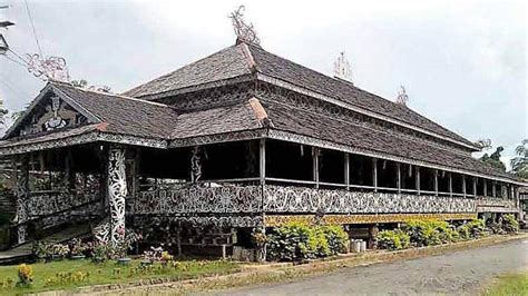 5 Rumah Adat Kalimantan Beserta Sejarah Gambar Penjelasan