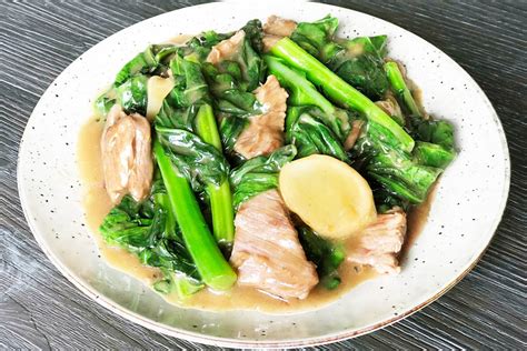 Stir Fried Beef with Kai Lan | Asian Inspirations