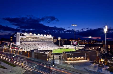 Martin Stadium under the lights, Washington State University Cougars ...