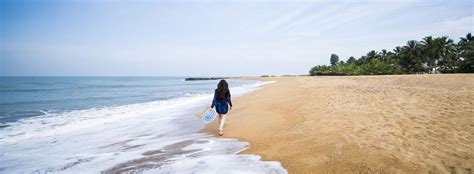 Kalutara Beach in Sri Lanka | Beach Destinations in Sri Lanka | Sri ...