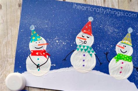 DIY Snowman Crafts for Kids This Winter | Reader's Digest