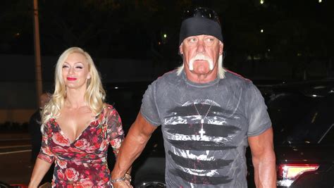 Hulk Hogan Gets Body Slammed For Photo Of His Wife Jennifer Celebrating Being 'Back On The Beach ...