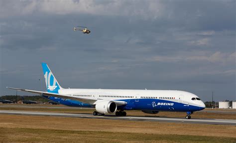 Boeing 787-10 makes first flight | KOMO