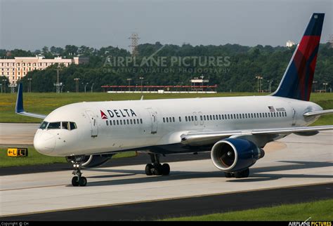 N688DL - Delta Air Lines Boeing 757-200 at Atlanta - Hartsfield-Jackson Intl | Photo ID 313748 ...