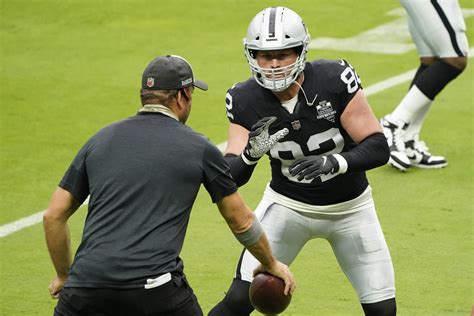 Raiders take the field for the first time at Allegiant Stadium | Las Vegas Review-Journal