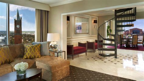 Hotel Suites Indianapolis | Omni Severin Hotel