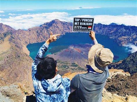 14 Alasan Mengapa Gunung Rinjani Layak disebut Gunung Bintang 5