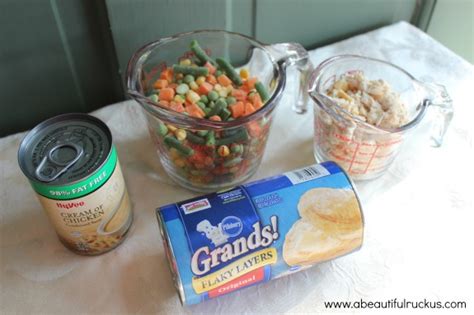 A Beautiful Ruckus: {Recipe} Mini Chicken Pot Pies with Pillsbury Biscuits