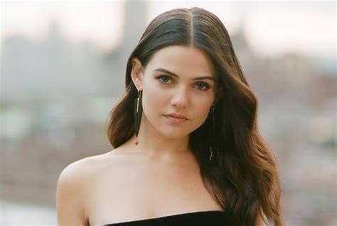 Danielle Campbell Body Measurements, Height, Weight, Bra Size, Shoe Size