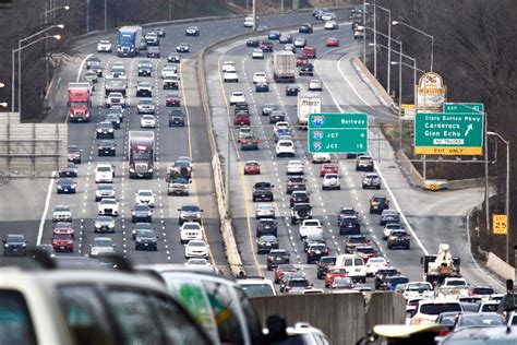 Presidential motorcade fuels rush hour traffic delays in DC area - WTOP ...