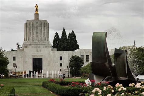 Oregon State Capitol Building Photograph by Hany J - Fine Art America