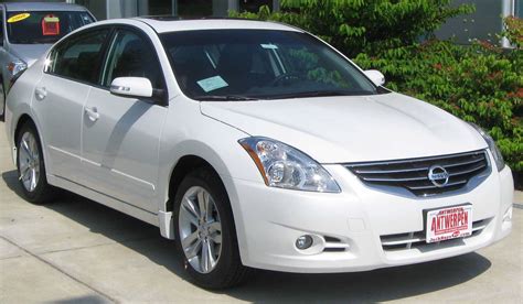 2010 Nissan Altima 3.5 SR - Sedan V6 CVT auto