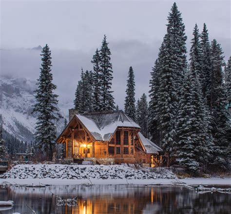 Cozy Winter Cabin : r/CozyPlaces