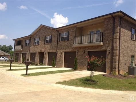 610 E College St Jackson, TN 38301 Rentals - Jackson, TN | Apartments.com