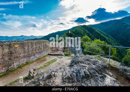 Poenari Fortress is Vlad Tepes castle, prince of medieval Wallachia Stock Photo, Royalty Free ...