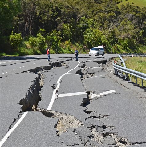 Earthquake : Dozens injured as earthquake hits Turkey | BT / Latest ...