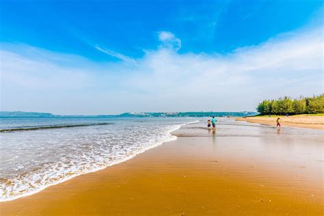 Miramar Beach Goa – Attractions, Adventure, Water Sports, Activities, Distance