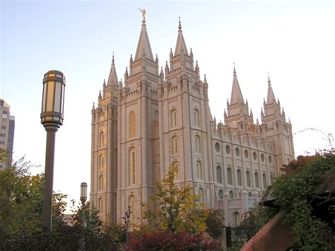 File:Temple Square October 05 (8) c.JPG - Wikimedia Commons