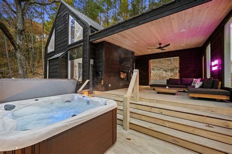 11 Fabulous Broken Bow Cabins with Hot Tubs - Territory Supply