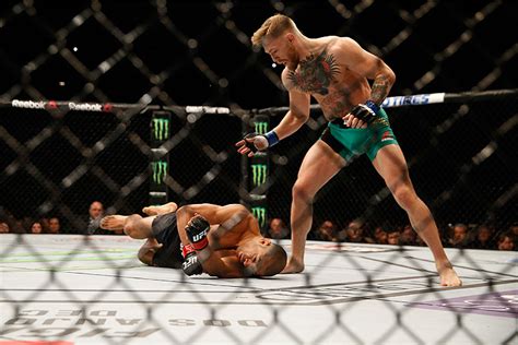 UFC 194 - Aldo vs McGregor Event Gallery | Conor mcgregor, José aldo, Conor mcgregor knockout