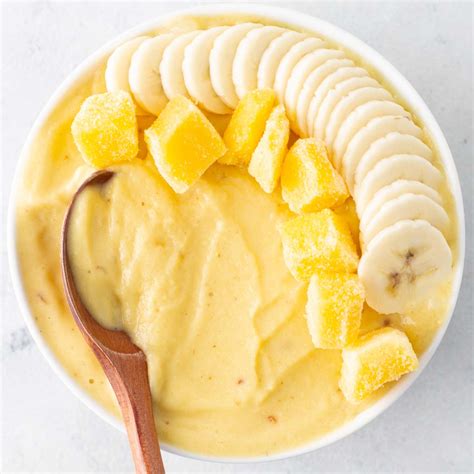 Mango Smoothie Bowl - Smoothies and Shakes