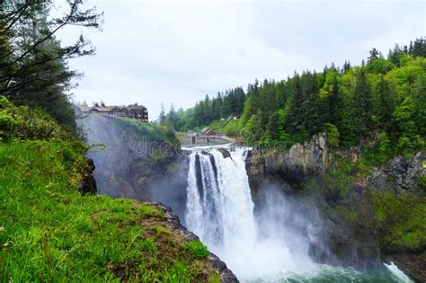 Snoqualmie Lodge Above the Falls Stock Photo - Image of pacific ...