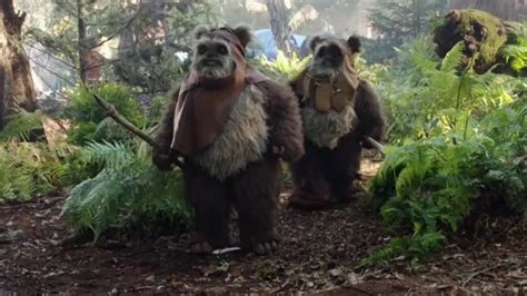 Watch Warwick Davis and His Son Suit Up as Ewoks in Behind-the-Scenes Video for THE RISE OF ...