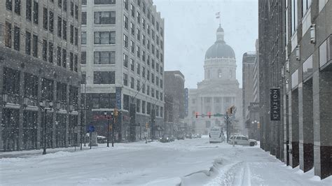 Winter storm in Indiana: Pictures of snow