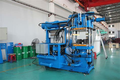 Space Saving Horizontal Rubber Injection Molding Machine 400 Ton 4000cc Volume