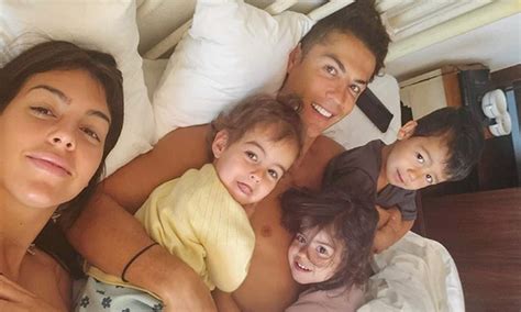 Cristiano Ronaldo Children : Georgina Rodriguez Shares Photo Of ...