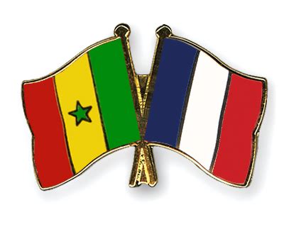 Pin's de l'amitié drapeaux Sénégal-France Flags