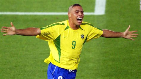 Brazilian great Ronaldo plumps for Messi ahead of Cristiano as world's best player - CNN